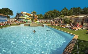 Camping 4 Etoiles - Parc Aquatique - Eei0Fi