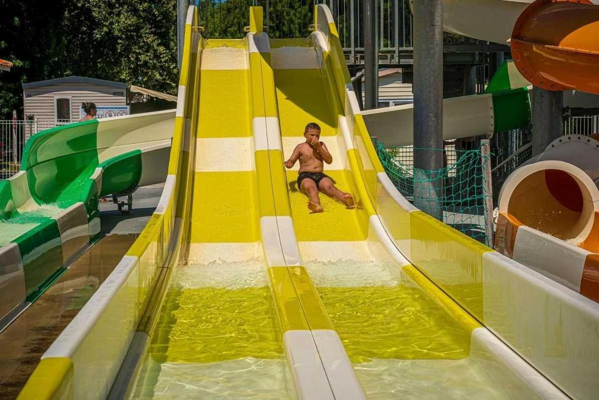 Camping 4 Etoiles - Parc Aquatique - Eei0Fi Saint-Georges-d'Oleron Extérieur photo